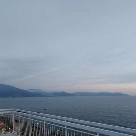 Апартаменти Thomas Sea View Торре-дель-Греко Екстер'єр фото