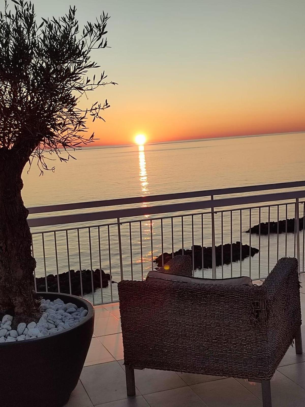 Апартаменти Thomas Sea View Торре-дель-Греко Екстер'єр фото